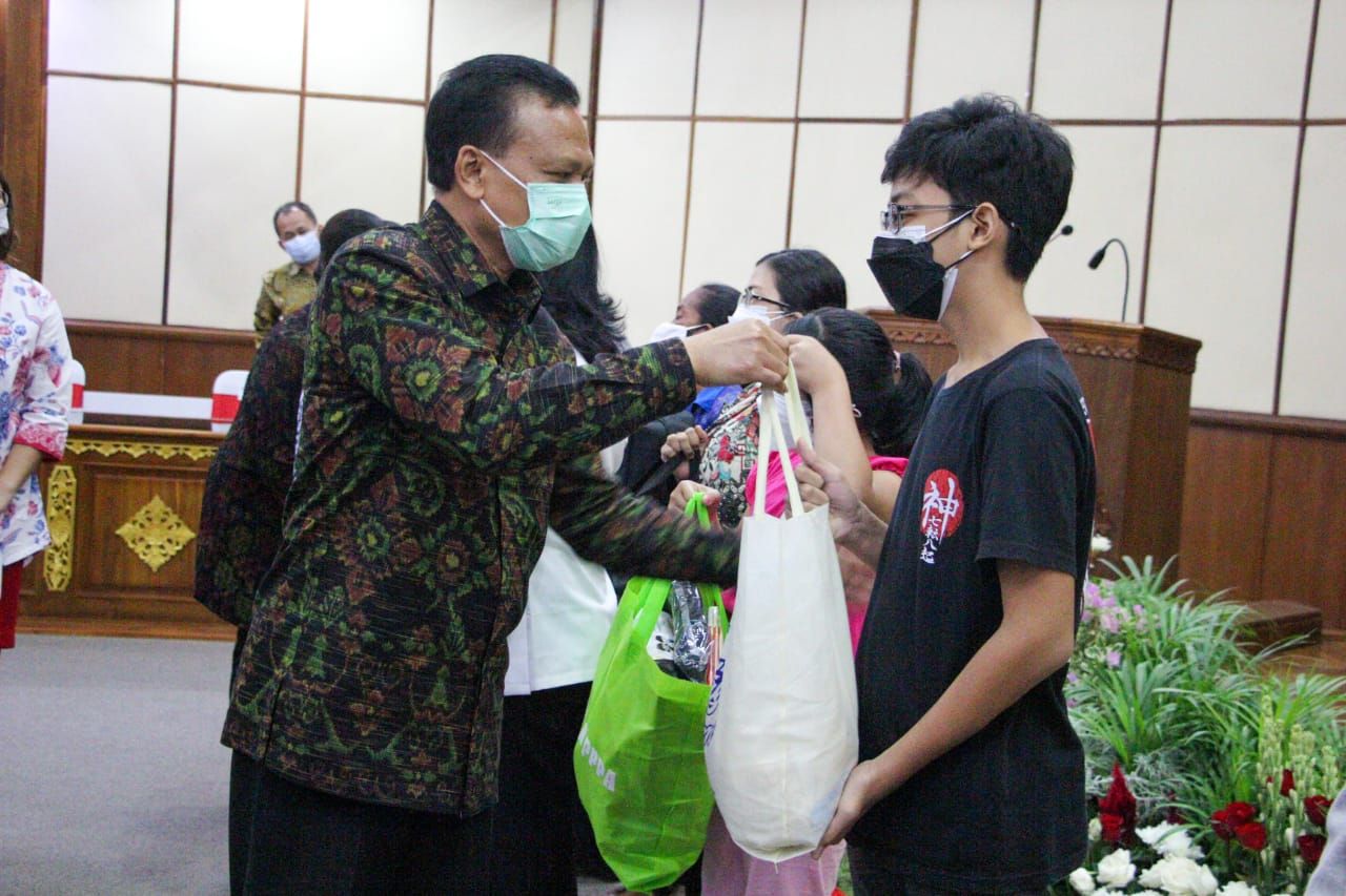 podiumnews.com-Pemprov Bali-KemenPPPA Komit Perhatikan Khusus Anak Kehilangan Orang Tua Akibat Pandemi 